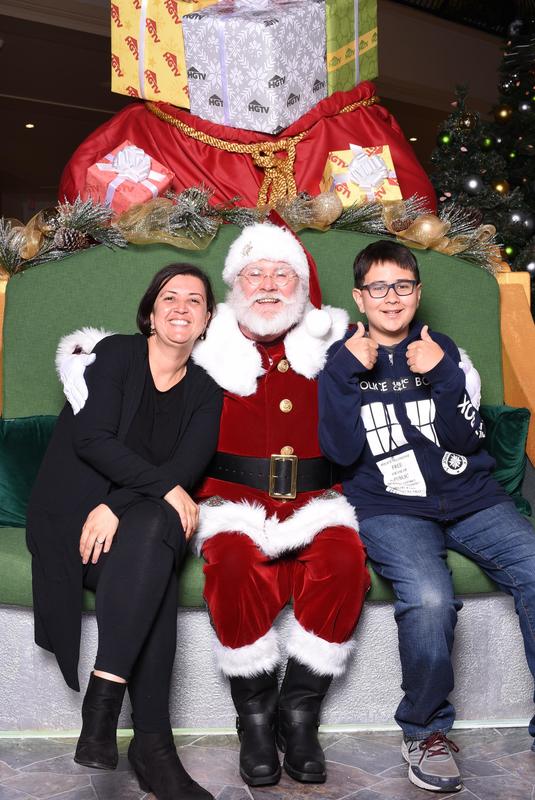 Holiday Fun With Santa and HGTV at Santa HQ