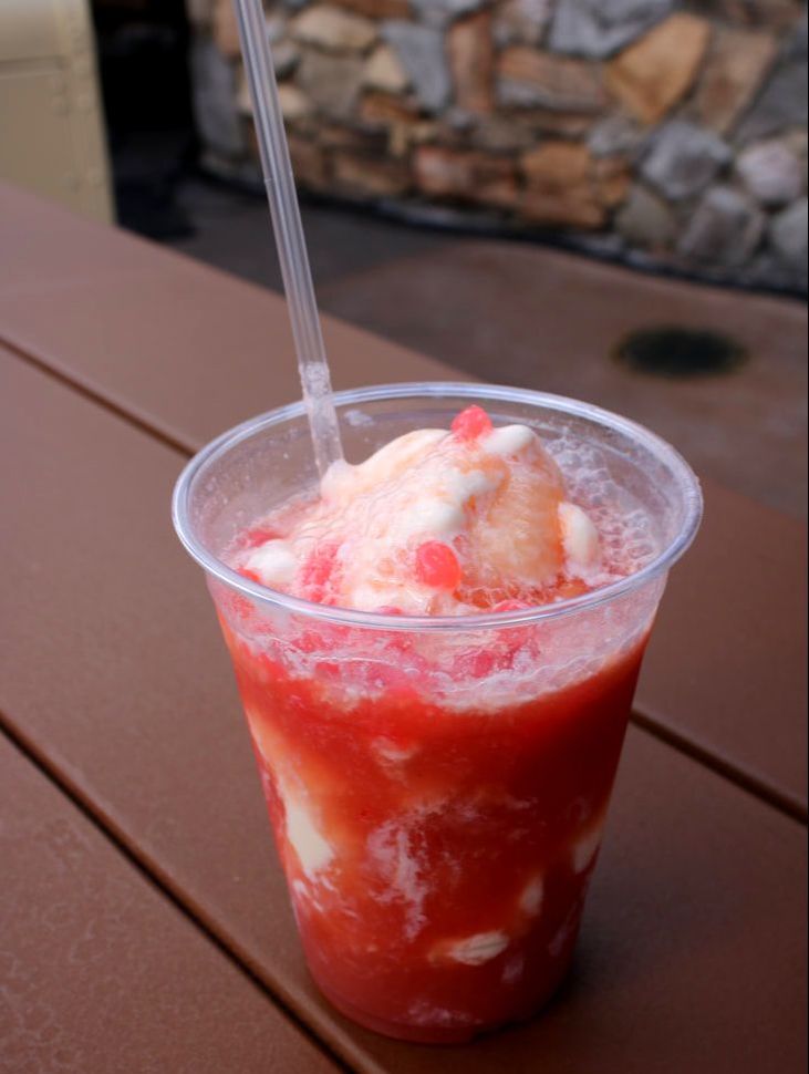Strawberry Pineapple Float with Strawberry Popping Pearls (non-alcoholic)